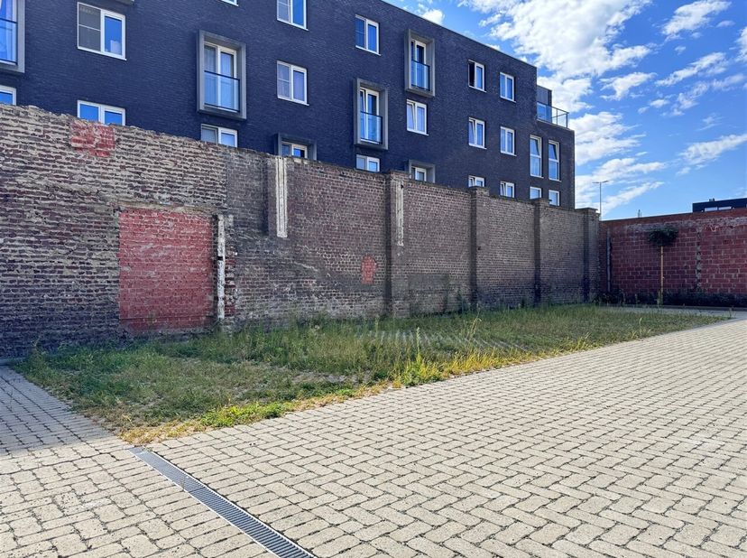 Op een toplocatie in het centrum van Wetteren bevindt zich Residentie Clara, een prachtig gebouw op slechts 100 meter van het station en in de directe
