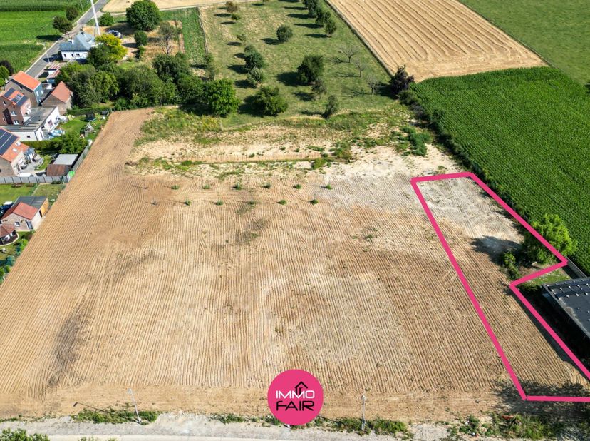 Terrain à vendre
                    à 3770 Val-Meer