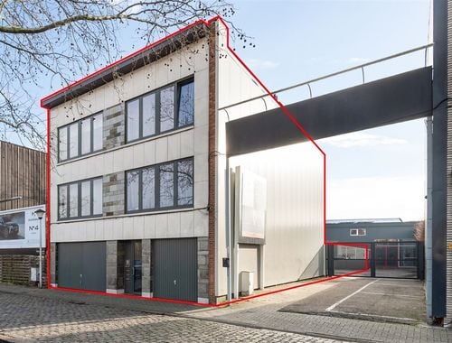                                         Immeuble d’appartements à vendre à Wilrijk, € 760.000
