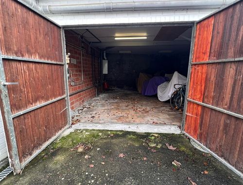                                        Garage te huur in Ronse, € 65
