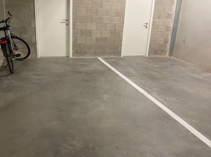 <br />
<br />
Ondergrondse parkeerplaats te huur in de ondergrondse parking van Residentie Refuga in Hasselt.<br />
<br />
Residentie Refuga is een va