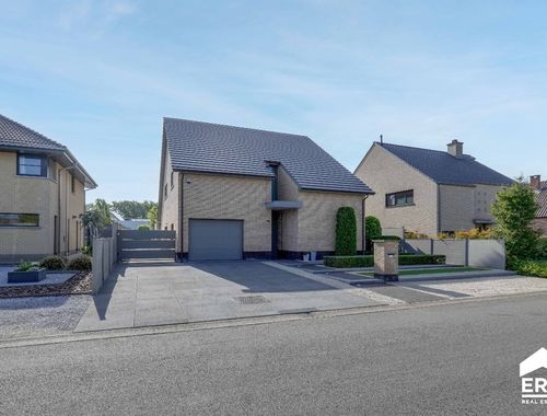                                         Villa à vendre à Zonhoven, € 739.000
