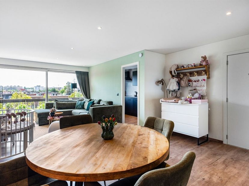 Aangename appartement met 1 slaapkamer, volledige gerenoveerd!<br />
Op zoek naar een instapklaar appartement met oog voor detail? Dit volledig gereno