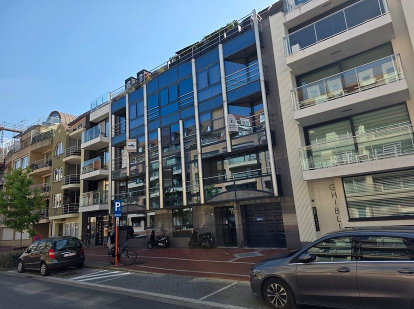 Lichtrijk 2-slaapkamerappartement met terras.<br />
Dit mooie appartement is gelegen op een top locatie. Het appartement beschikt over twee volwaardig