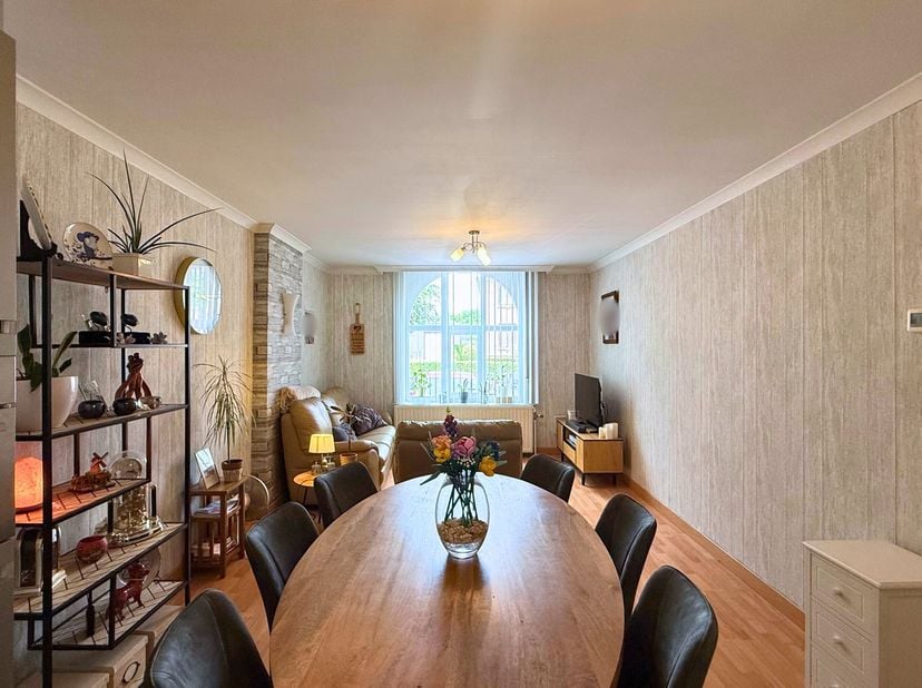 Huis te koop in Genieskensstraat 150C,
                    3630 Leut