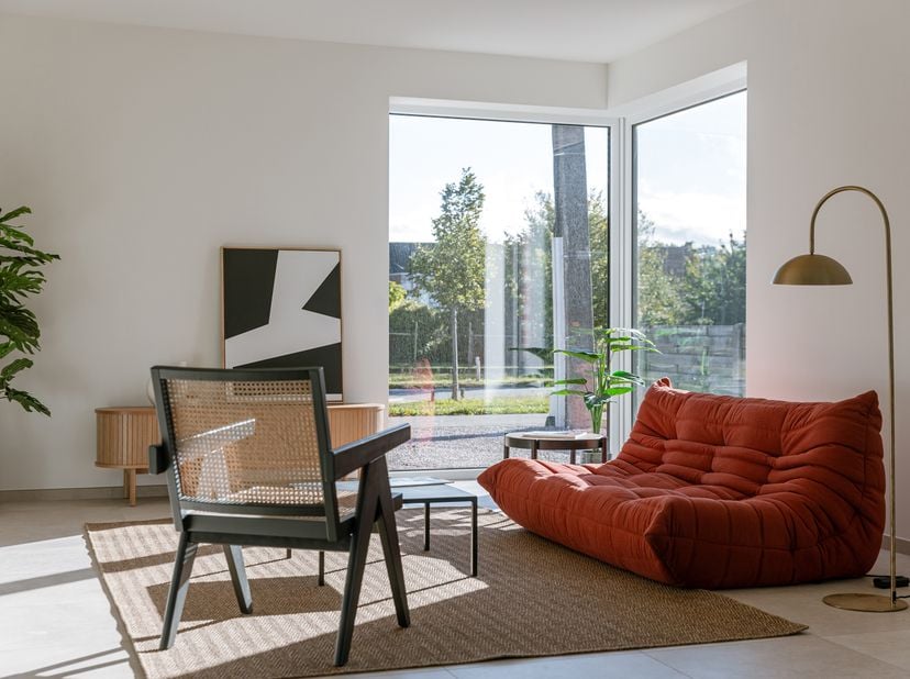 Contactez Simon au 0498 12 37 08 ou à l’adresse simon@vicusvastgoed.be pour plus d’informations ou pour planifier une visite !<br />
Cette maison béné