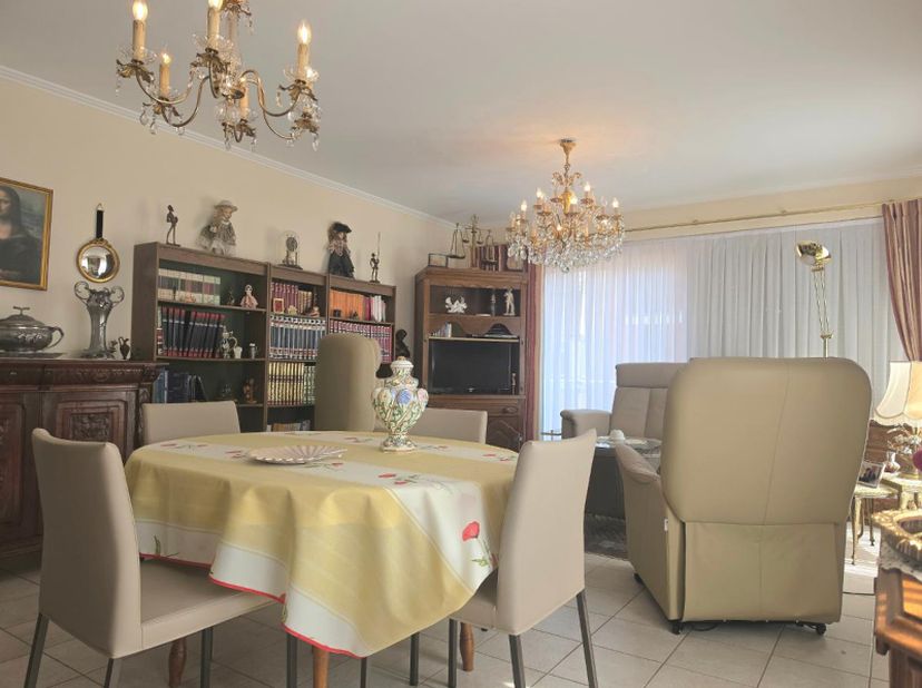 Op zoek naar een gezellig, zonnig appartement met een uitstekende ligging?<br />
an is dit charmante hoekappartement met zuidwestelijke oriëntatie zek