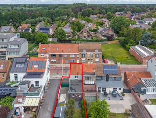                                         Maison à vendre à Assebroek, € 335.000
