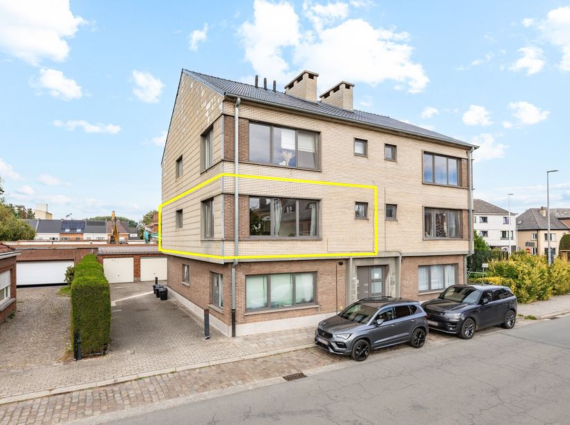 Appartement te koop in Vijverstraat 38 bus 12,
                    9230 Wetteren