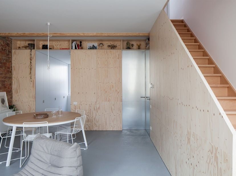 Dit aangenaam, goed gelegen&amp;nbsp;en praktisch ingedeeld appartement&amp;nbsp;werd vormgegeven door een Kortrijkse architect en beschikt over een uitzonder