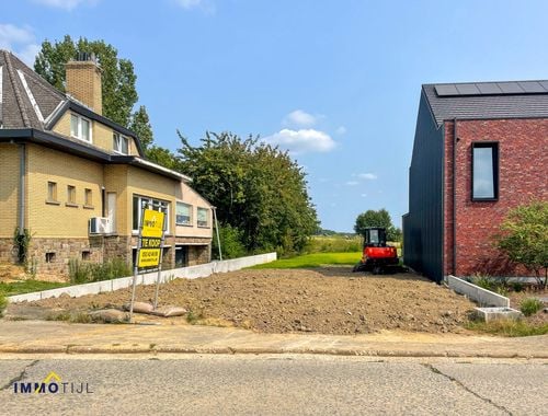                                         Terrain à bâtir à vendre à Mere, € 175.000
