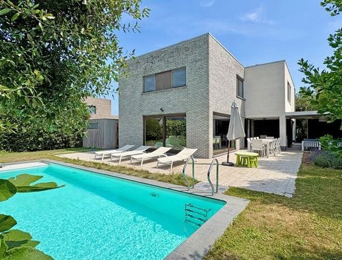                                         Villa te koop in Oostduinkerke, € 895.000
