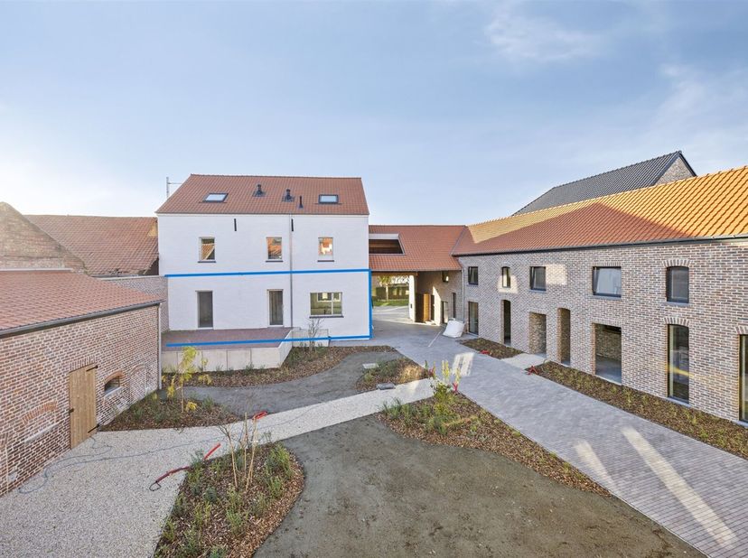 Le Hof Van Rijkel sera situé dans la Dionysius van Leeuwenstraat, sur le site du presbytère, de la salle paroissiale et de la ferme carrée.<br />
Il