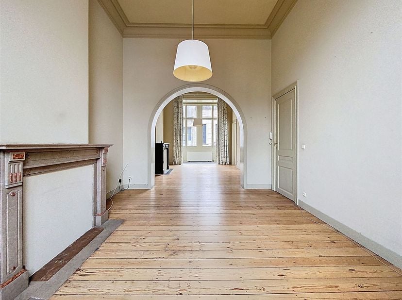 Quartier Collignon  - Appartement 1 chambre de +/- 99 m² dans une splendide maison de Maître classée à l'inventaire du patrimoine architectural situé