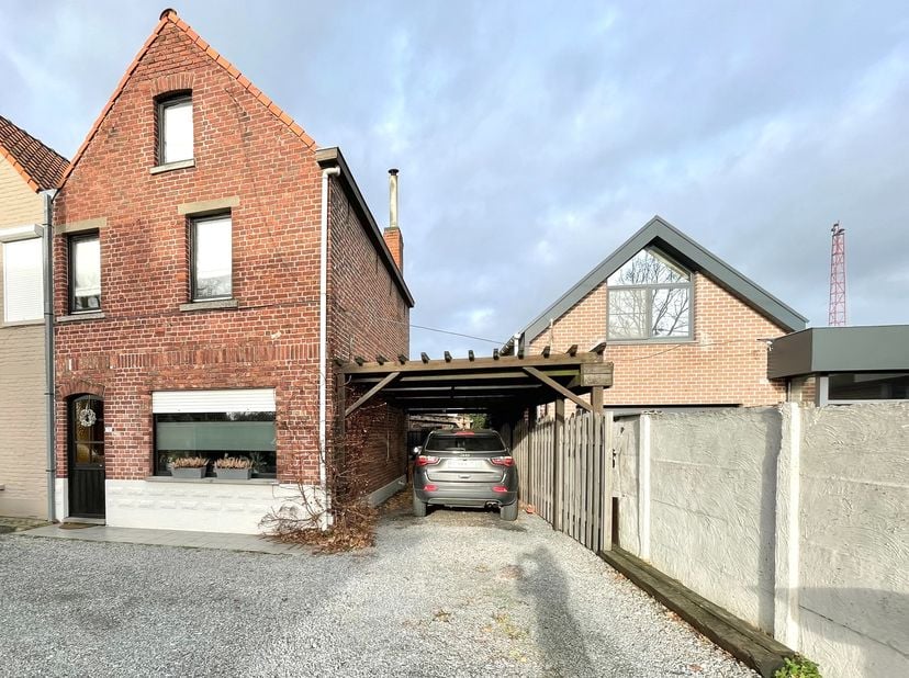 Maison à louer
                    à 9870 Zulte