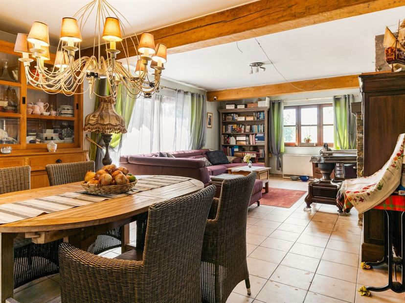Cette charmante maison, très bien située à 7 km de Zeebrugge et à 13 km de Bruges, bénéficie d'un emplacement de choix et a beaucoup à offrir. <br />