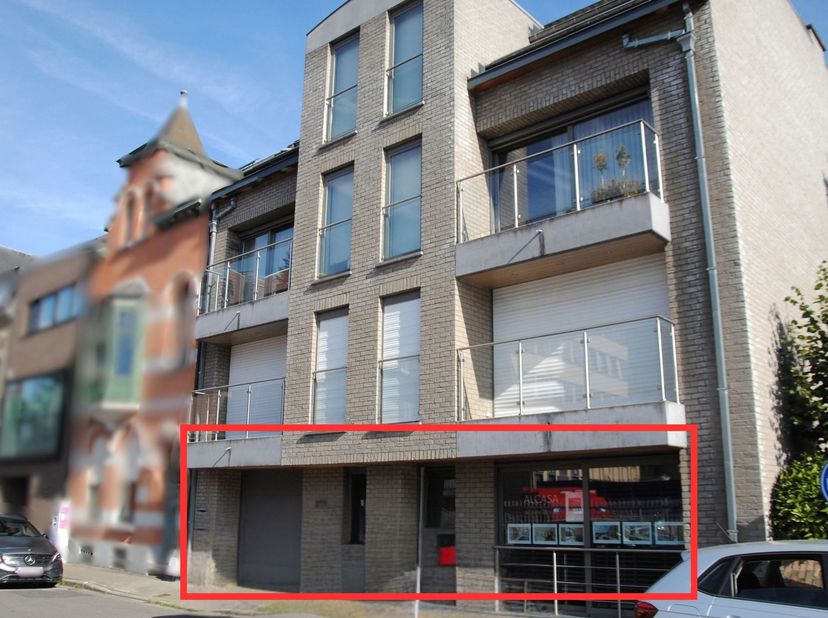 Bedrijfsvastgoed te koop in Kattestraat 62 bus 1,
                    9500 Geraardsbergen