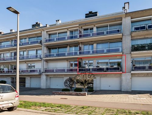                                         Appartement à vendre à Deurne, € 235.000
