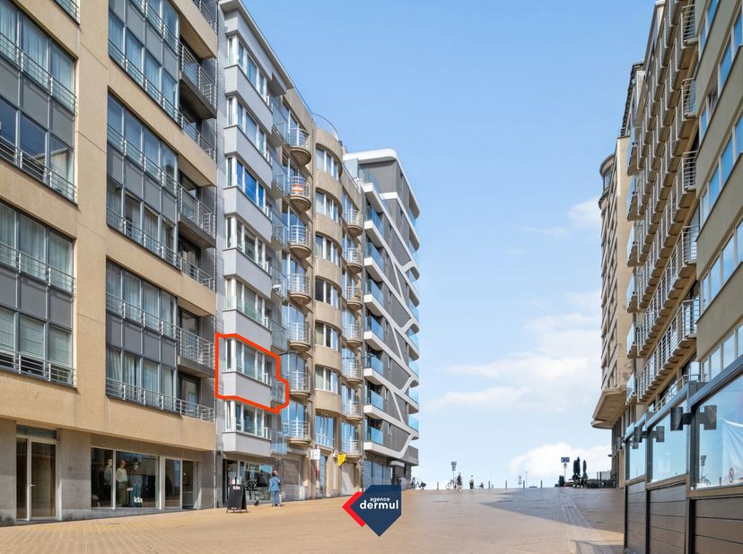 Op zoek naar een ruim appartement met een uitstekende ligging in het hart van Oostende? Dit aangename appartement op de tweede verdieping van Resident