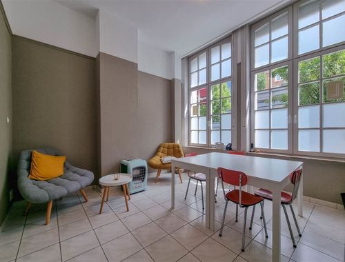                                         Burelencomplex te huur in Tournai, € 200
