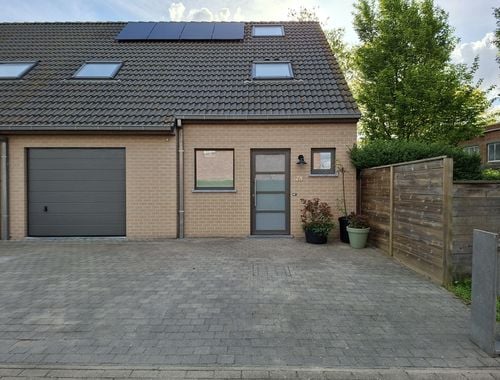                                         Rijwoning te koop in Deerlijk, € 335.000
