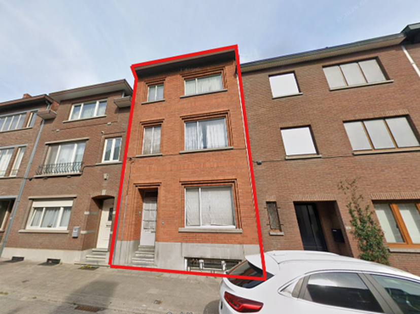 Huis te koop in Lazarijstraat 128,
                    3500 Hasselt