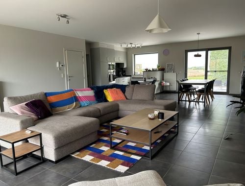                                         Duplex à louer à Reninge, € 765
