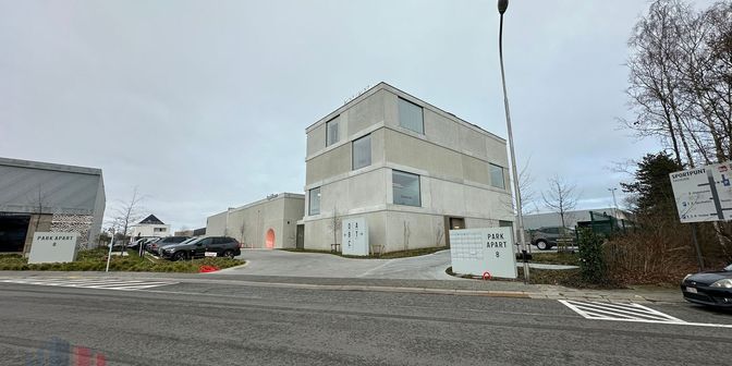 Bien professionnel à vendre à Bekaertstraat 8, 8550 Zwevegem