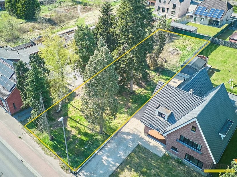 Venez découvrir ce terrain dans la jolie ville de Kerkhoven<br />
<br />
Avec une superficie de 9aren 40, vous pouvez aller dans de nombreuses direc