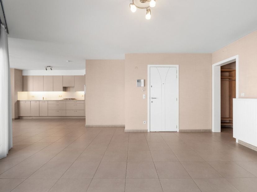 Wenduine: ruim 3 slaapkamer appartement te koop in een kleinschalige residentie met lift!Op zoek naar een ruim en instapklaar appartement op een toplo