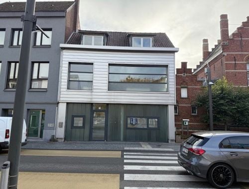                                         Kantoorgebouw te huur in Mol, € 2.000
