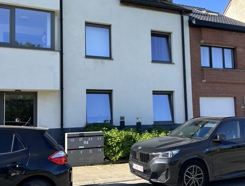                                         Appartement à louer à Erembodegem, € 975
