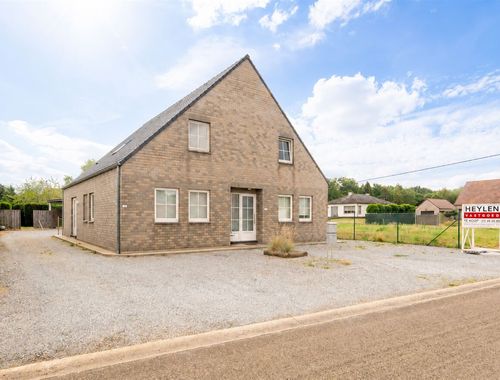                                         Maison unifamiliale à vendre à Zolder, € 295.000
