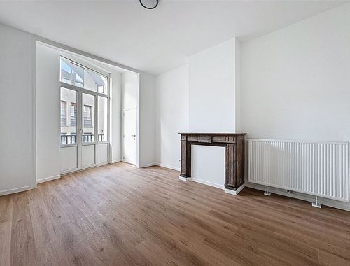                                         Appartement à louer à Bruxelles, € 1.200
