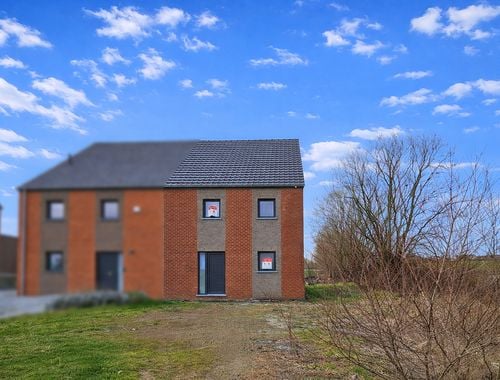                                         Woning te koop in Seneffe, € 280.000

