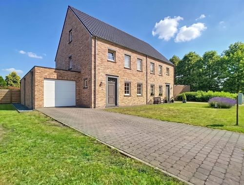                                         Uitzonderlijke woning te huur in Westerlo, € 1.250
