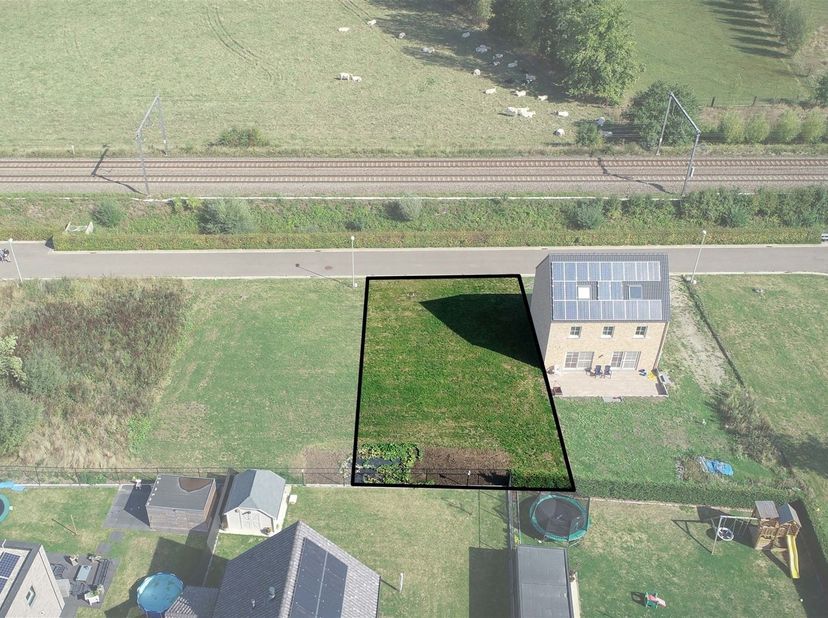 Gunstig gelegen bouwgrond van 4a60ca voor open bebouwing<br />
<br />
Omgeving:<br />
<br />
+ Rustig en residentieel gelegen<br />
+ Bilzen, Has
