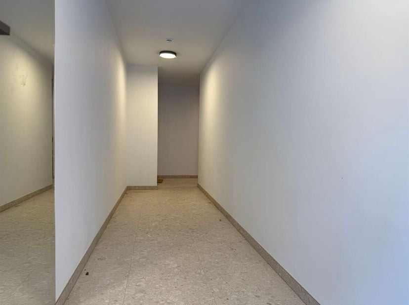 Appartement neuf et moderne de 2 chambres avec une grande terrasse à Boechout<br />
Situé sur l'Emiel Vanderstraetenlei à Boechout, cet élégant appart