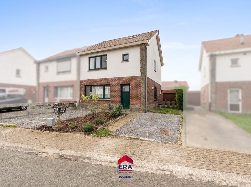 Gerenoveerde woning met 2 slaapkamers te huur in Tessenderlo-Ham:Op zoek naar een gezellige instapklare woning? Deze recent gerenoveerde woning biedt