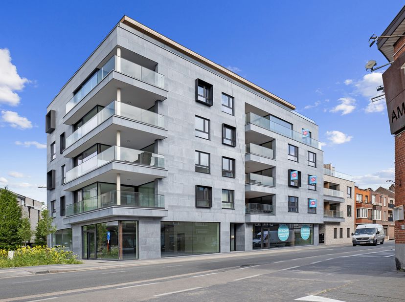 Bien professionnel à vendre
                    à 3500 Hasselt