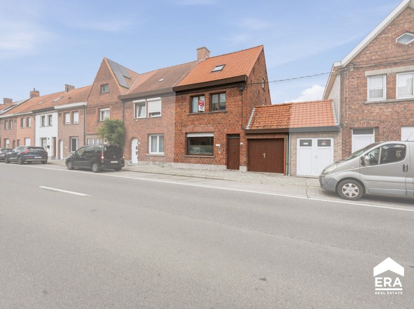 Huis te koop in Zuidmolenstraat 23,
                    8800 Roeselare