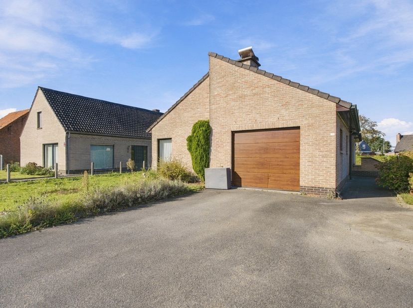 Huis te koop in Rozenstraat 194,
                    9160 Lokeren