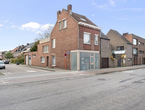                                         Kantoorgebouw te koop in Turnhout, € 399.000
