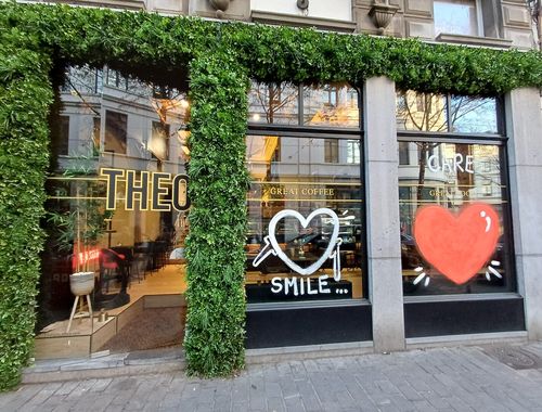                                         Handelszaak te huur in Antwerpen, € 2.500
