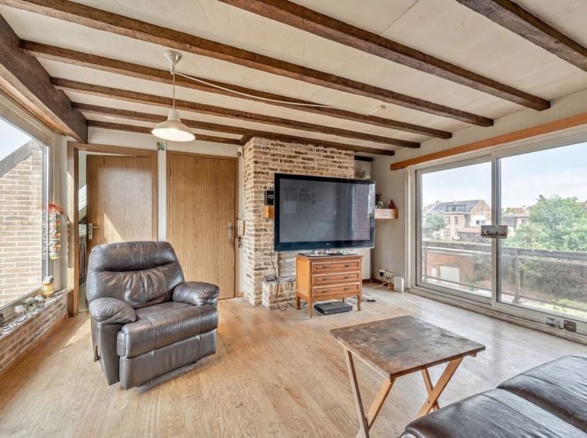 éénslaapkamer appartement in het centrum van Ieper.<br />
Centraal gelegen nabij scholen, voorzieningen en het station.<br />
Troeven:<br />
- EPC C<b