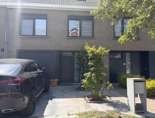                                         Rijwoning te koop in Sint-Andries, € 488.000
