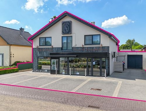                                        Commerce à vendre à Zolder, € 399.000
