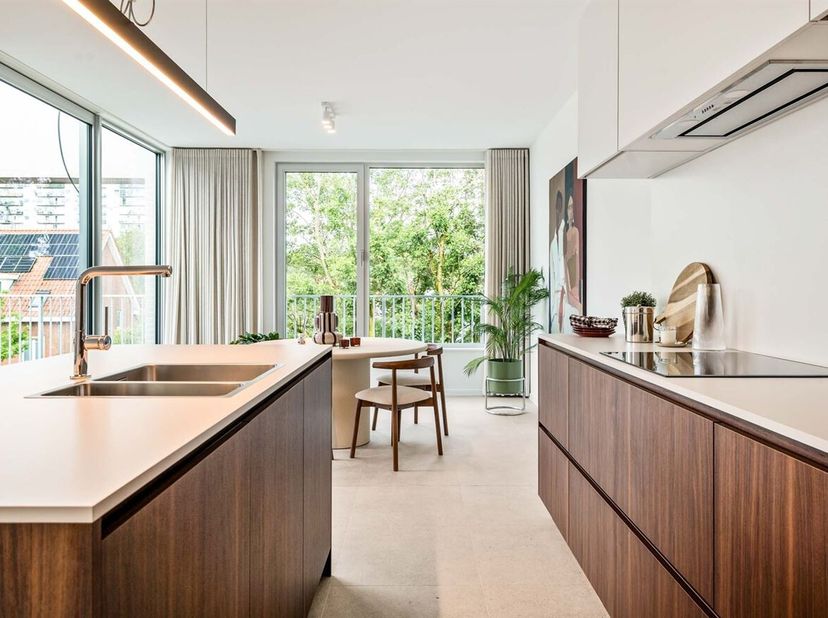 Situé dans un cadre exceptionnel sur la rive gauche, ANNA est un projet immobilier contemporain où calme, verdure et dynamisme urbain se marient à la