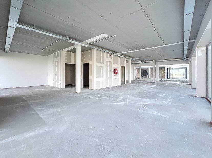 Dans le prestigieux projet de nouvelle construction Groenloo, situé sur l'ancien site Kodak à Vilvorde, nous proposons à la location 5 espaces de bure