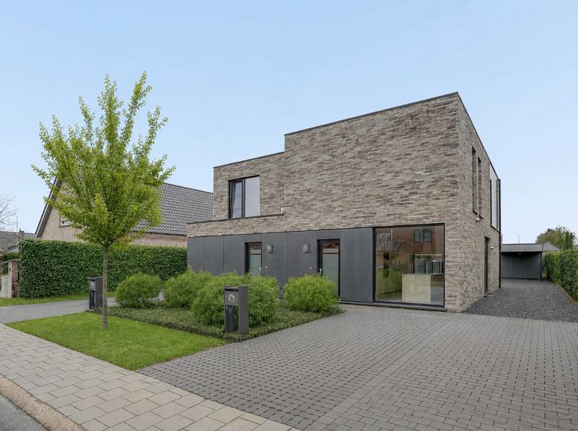 Maison à vendre à Drie-Eikenstraat 3 boîte B,
                    3680 Maaseik